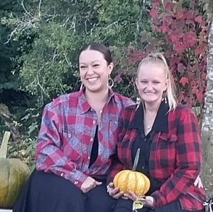 Meet your Posher, Charleen